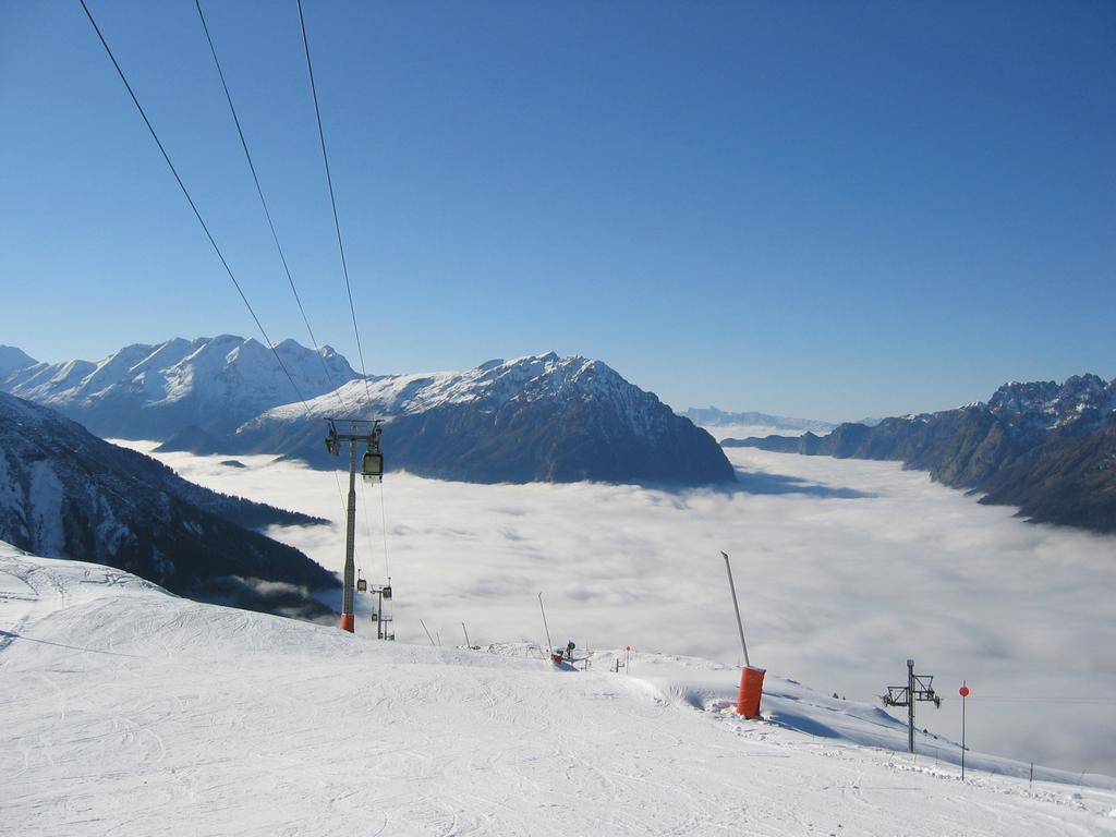 The Vaujany Mountain Lodge Стая снимка